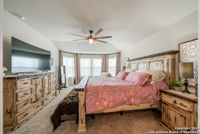 Image 21 of 40 For 948 Black Horse Way
