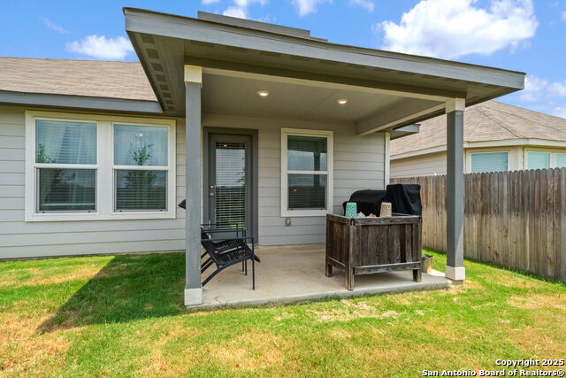 Image 32 of 40 For 948 Black Horse Way