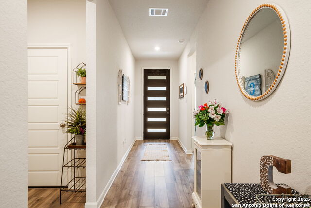 Image 6 of 40 For 948 Black Horse Way