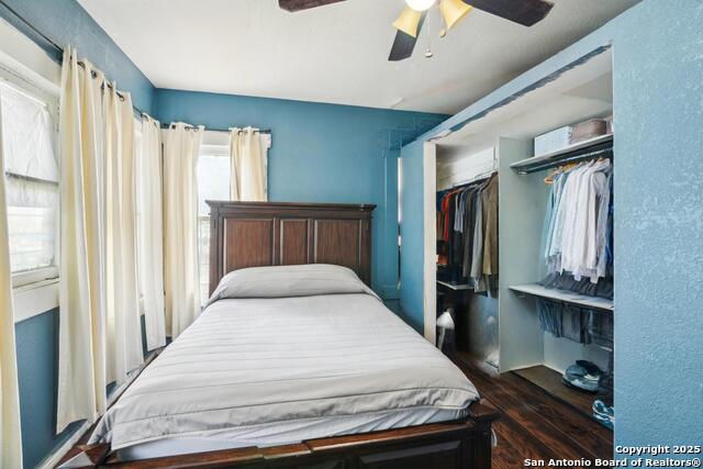 Listing photo id 9 for 841 Texas