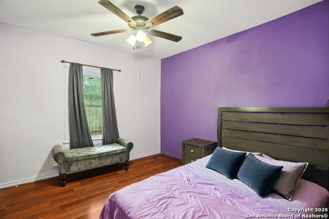 Listing photo id 11 for 841 Texas