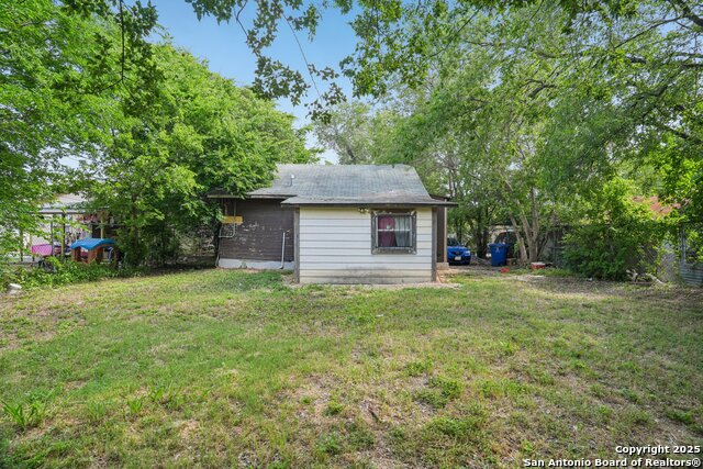 Listing photo id 17 for 841 Texas