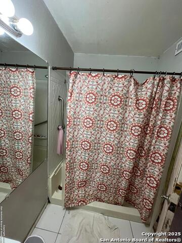 Listing photo id 9 for 512 Brown Lane