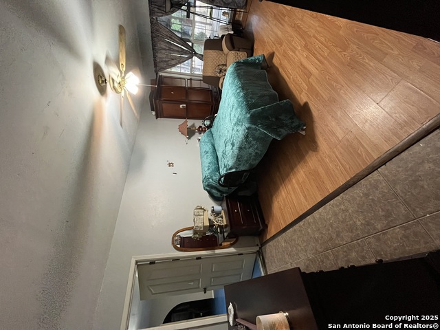 Listing photo id 20 for 512 Brown Lane