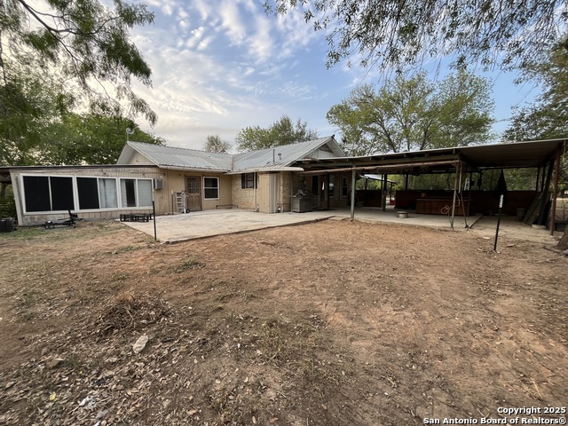 Listing photo id 26 for 512 Brown Lane