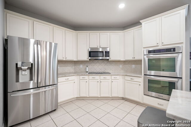 Listing photo id 9 for 3511 Cheyenne Star