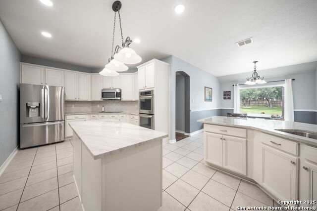 Listing photo id 13 for 3511 Cheyenne Star