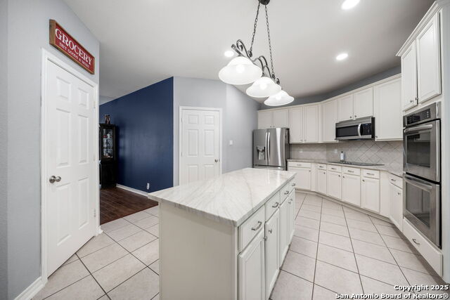 Listing photo id 14 for 3511 Cheyenne Star
