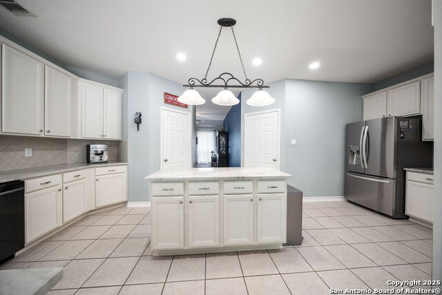 Listing photo id 15 for 3511 Cheyenne Star