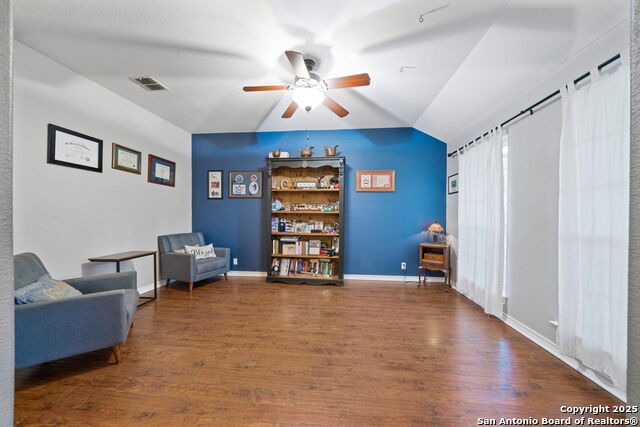 Listing photo id 20 for 3511 Cheyenne Star