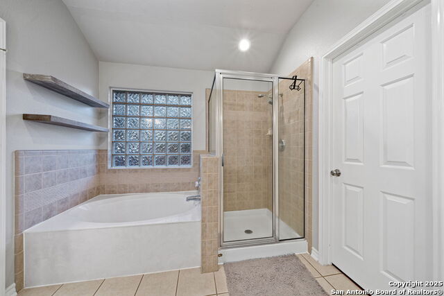 Listing photo id 25 for 3511 Cheyenne Star