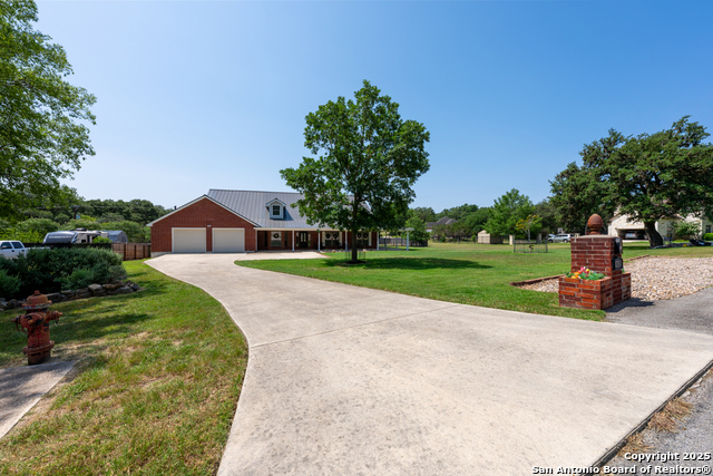 Listing photo id 12 for 8718 Paseo Oaks