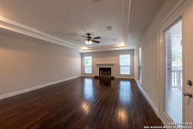Listing photo id 14 for 8718 Paseo Oaks