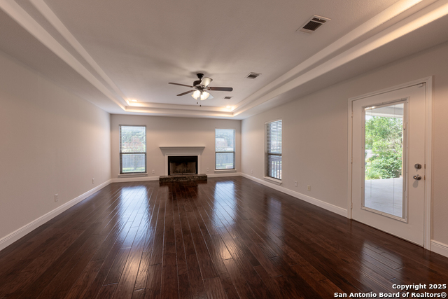 Listing photo id 15 for 8718 Paseo Oaks
