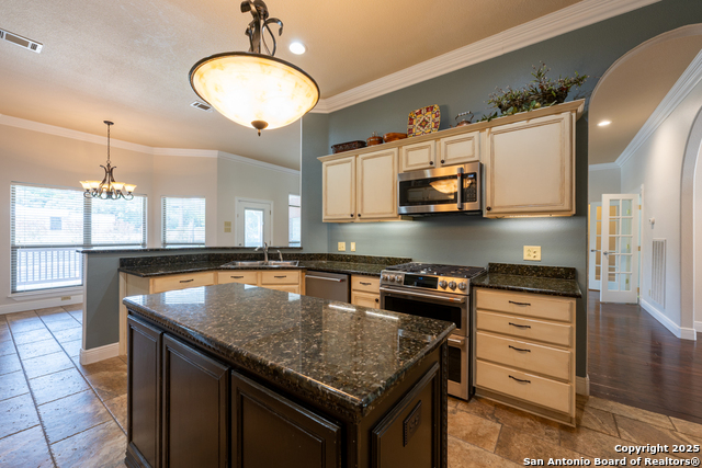 Listing photo id 24 for 8718 Paseo Oaks