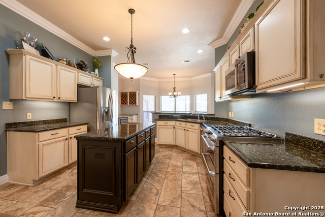 Listing photo id 25 for 8718 Paseo Oaks