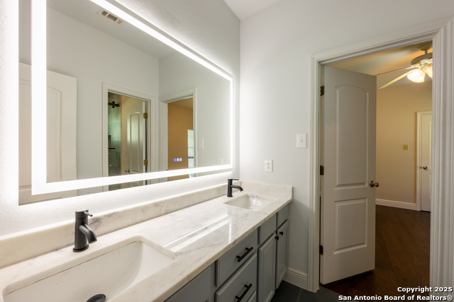 Listing photo id 38 for 8718 Paseo Oaks