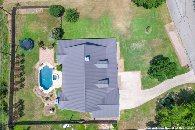 Listing photo id 5 for 8718 Paseo Oaks