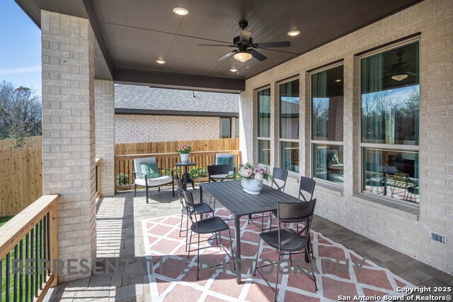 Listing photo id 13 for 2962 Mckinnie