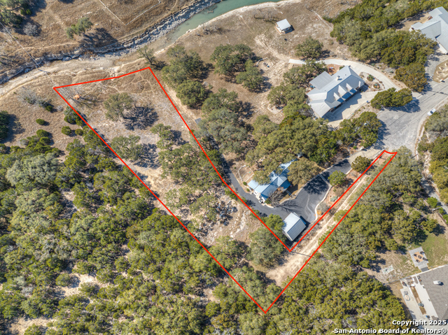 Image 4 of 35 For 995 Five Oaks