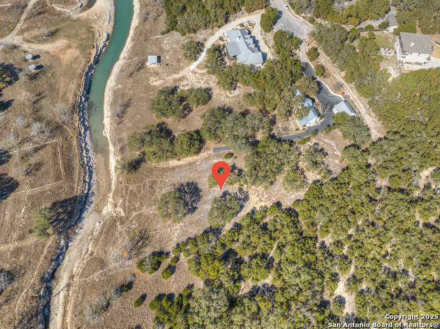 Image 6 of 35 For 995 Five Oaks