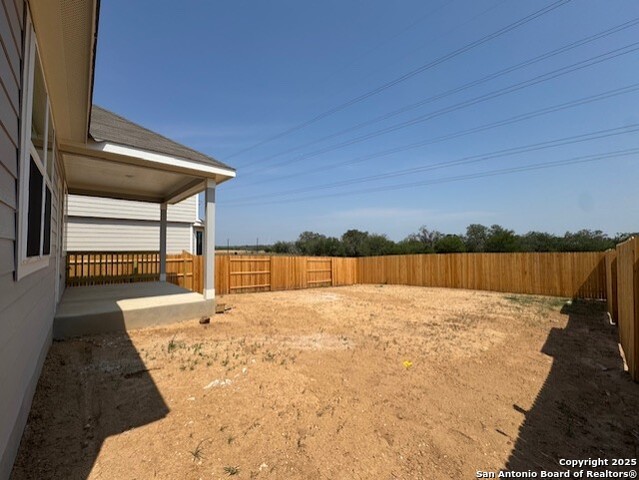 Image 9 of 26 For 8818 Black Oak Drive