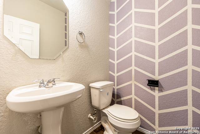 Listing photo id 9 for 5930 Ivans Farm