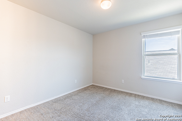 Listing photo id 22 for 5930 Ivans Farm
