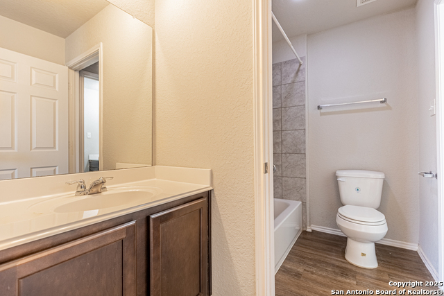 Listing photo id 24 for 5930 Ivans Farm