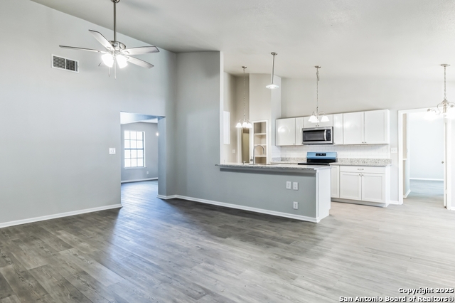 Listing photo id 11 for 4203 Quail  