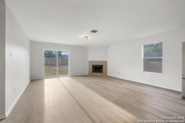 Image 10 of 38 For 103 Shadbush St