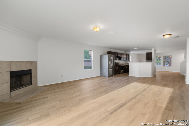 Image 11 of 38 For 103 Shadbush St