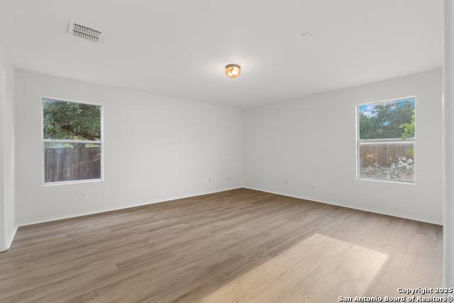 Image 12 of 38 For 103 Shadbush St