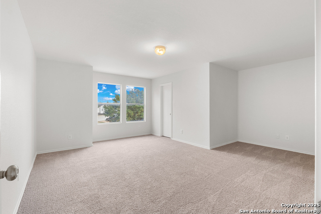 Image 18 of 38 For 103 Shadbush St