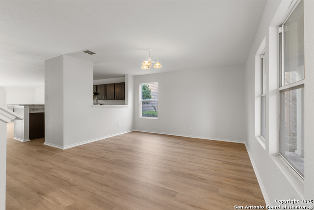 Image 4 of 38 For 103 Shadbush St