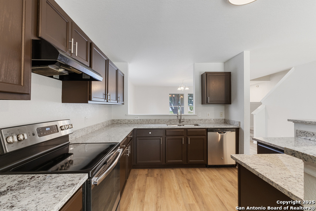 Image 7 of 38 For 103 Shadbush St