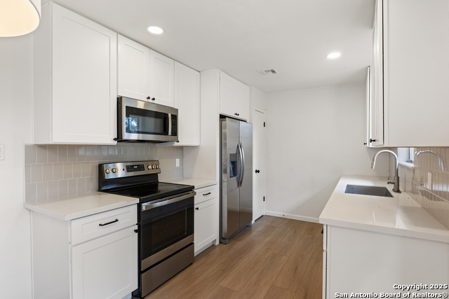 Image 10 of 25 For 9515 Valley Dale