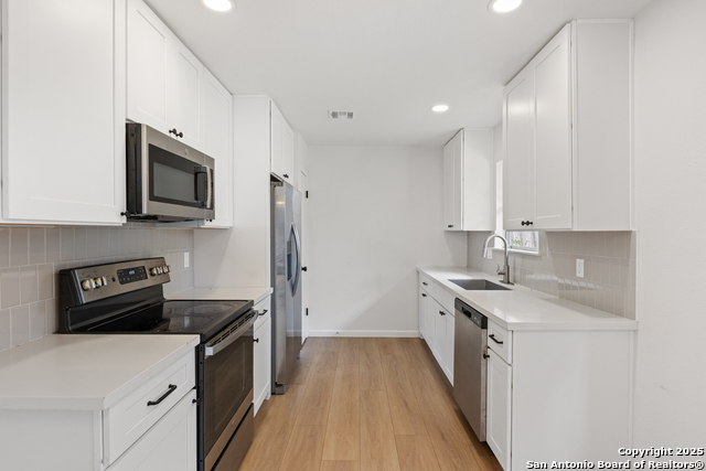 Image 11 of 25 For 9515 Valley Dale