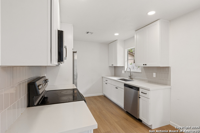 Image 12 of 25 For 9515 Valley Dale