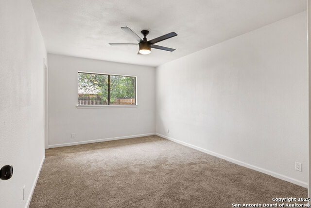 Image 18 of 25 For 9515 Valley Dale