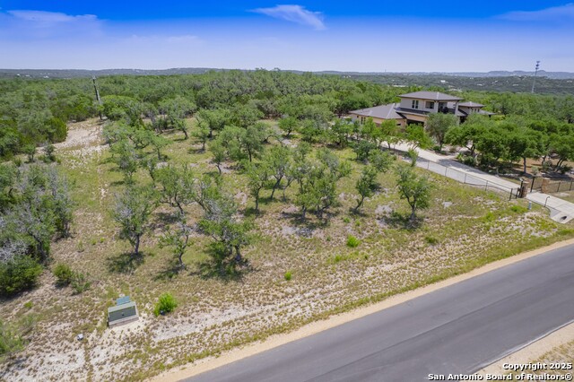 Image 4 of 9 For 1552 Lake Ridge Blvd
