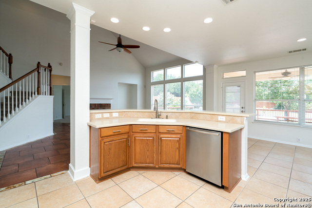 Listing photo id 36 for 10615 Wind Walker