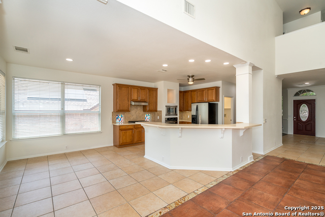 Listing photo id 39 for 10615 Wind Walker