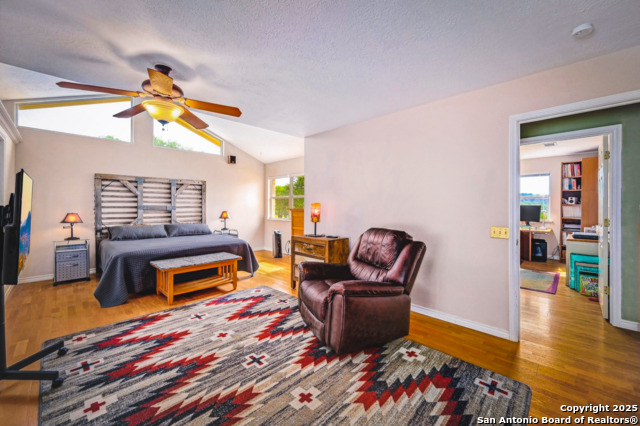 Listing photo id 11 for 1231 Montell