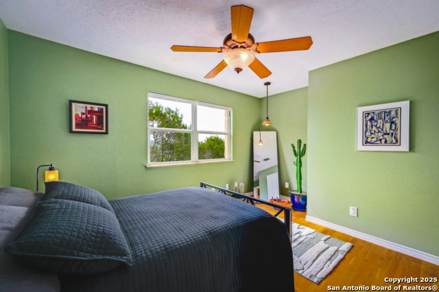 Listing photo id 14 for 1231 Montell