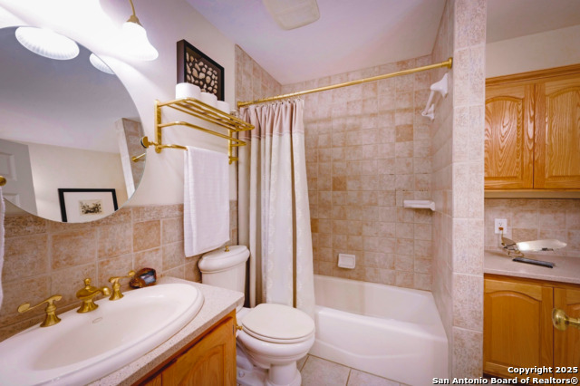 Listing photo id 16 for 1231 Montell