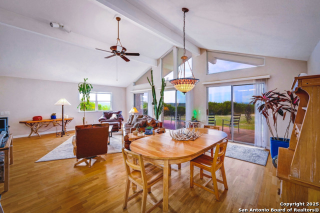 Listing photo id 2 for 1231 Montell