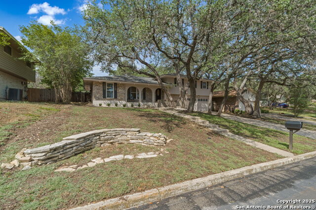 Listing photo id 9 for 14227 Ridgeboro Drive