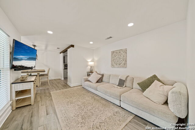Listing photo id 13 for 14227 Ridgeboro Drive