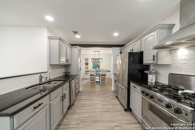 Listing photo id 19 for 14227 Ridgeboro Drive